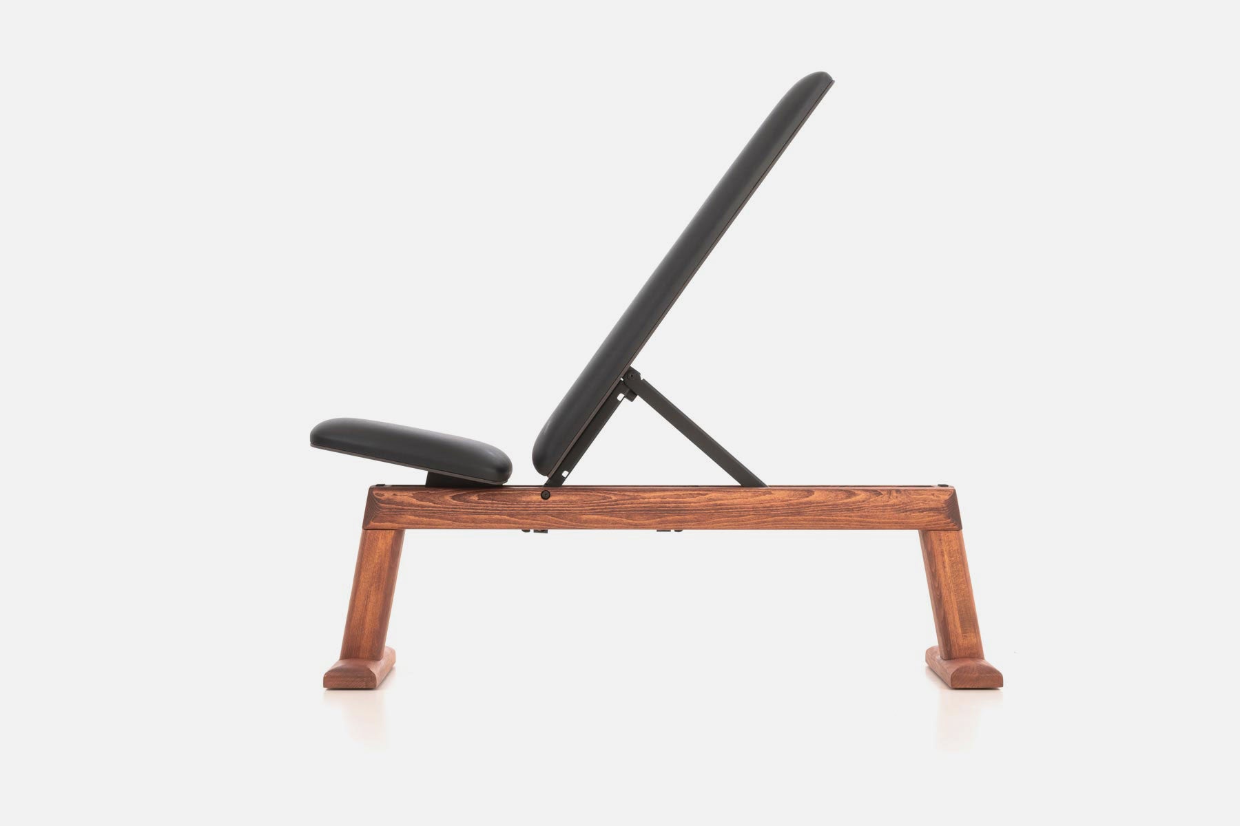 Weight Bench in Club