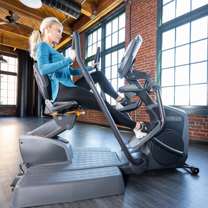 Octane Fitness XR6000S Recumbent Elliptical Cross Trainer with Swivel Seat