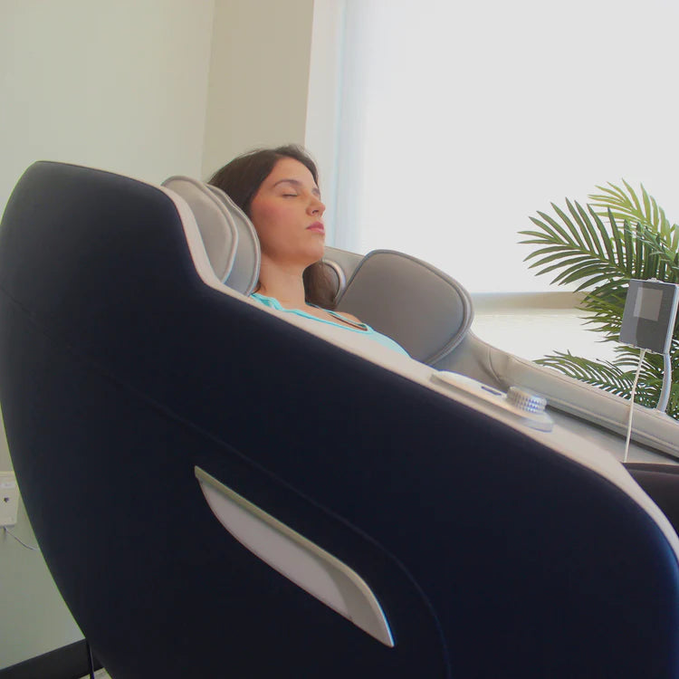 Lifesmart Motion 2D Massage Chair Bluetooth Connection Zero Gravity - Fitness Outlet