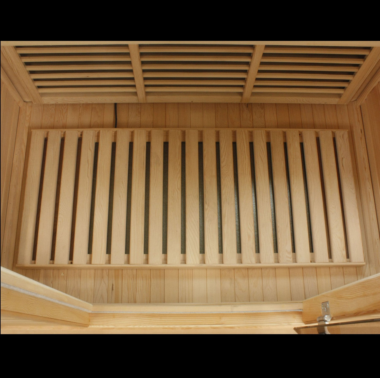 Golden Designs Maxxus Bellevue 3-Person Low EMF (Under 8MG) FAR Infrared Sauna (Canadian Hemlock)