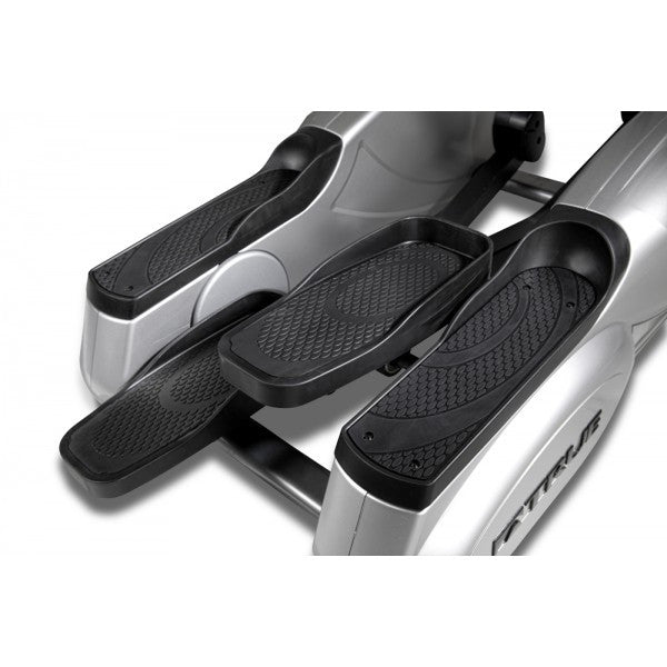 True Fitness Performance Series 300 Elliptical