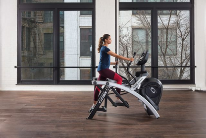 Cybex 525AT Total Body Arc Trainer
