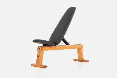 Weight Bench in Cherry 