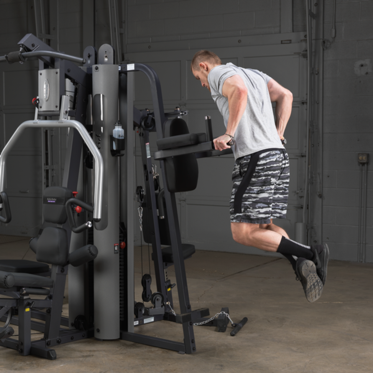 Body-Solid GKR9 Vertical Knee Raise and Dip Station