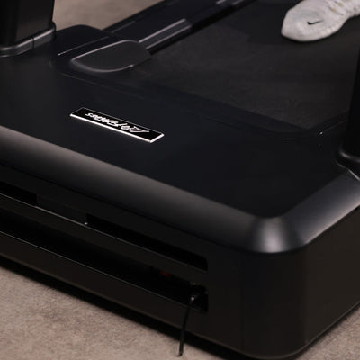 club-series-treadmill-update-detail-1-1000x1000_2001x